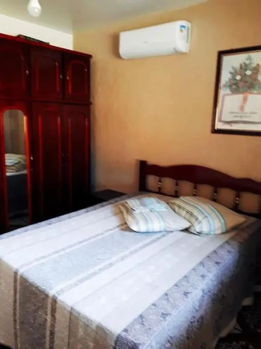 Otima Casa Para 10 Pessoas /Menos De 100M Da Praia Florianópolis